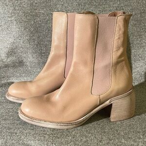 Free People Essential Chelsea Boots Sandy